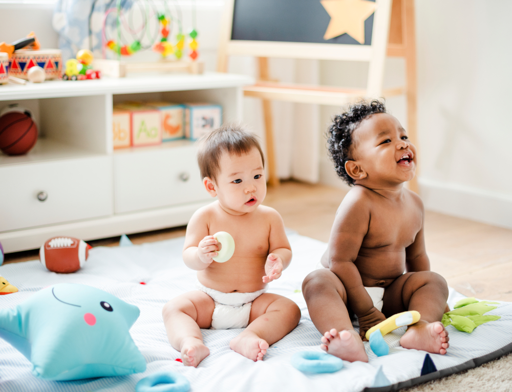 Bébés sur tapis