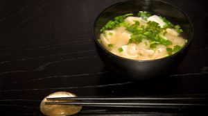 1299492266_soupe-miso-recette-regime-i-love-my-diet-coach-300x167.jpg